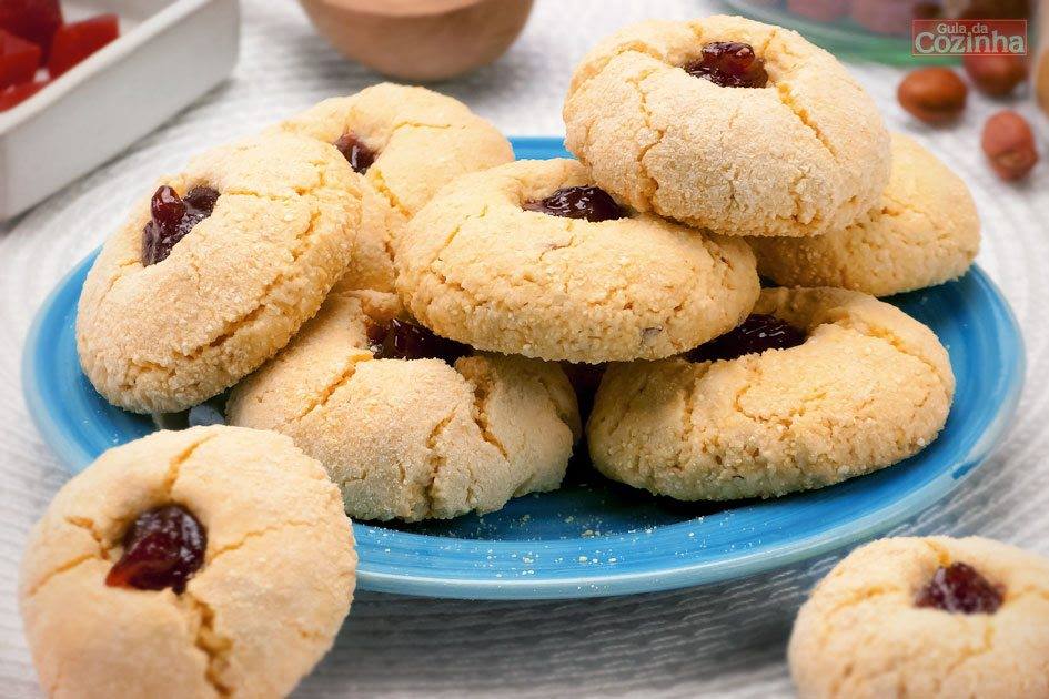 Biscoito de fubá, amendoim e goiabada - Veja a Receita: